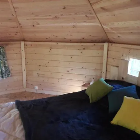 Cabane Dans Les Arbres Ruaudin Buitenkant foto